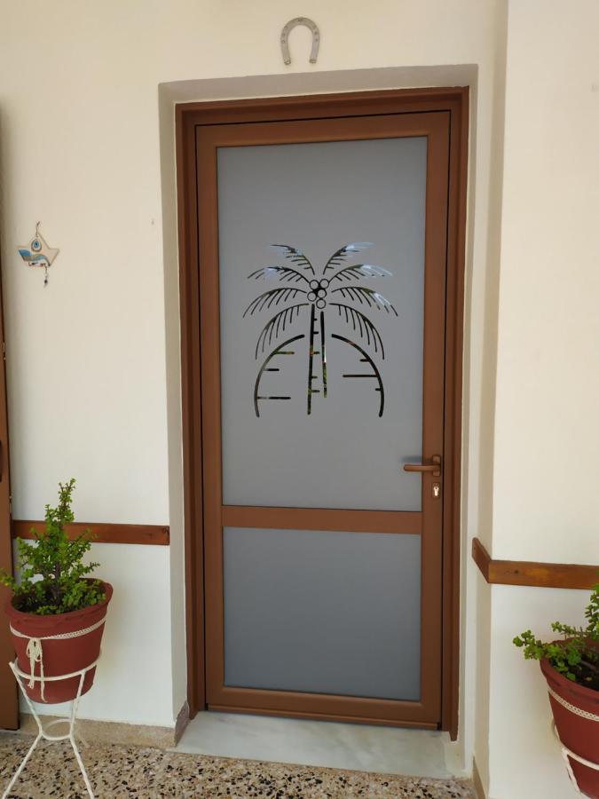 Finikas Rooms Agia Marina  Zewnętrze zdjęcie
