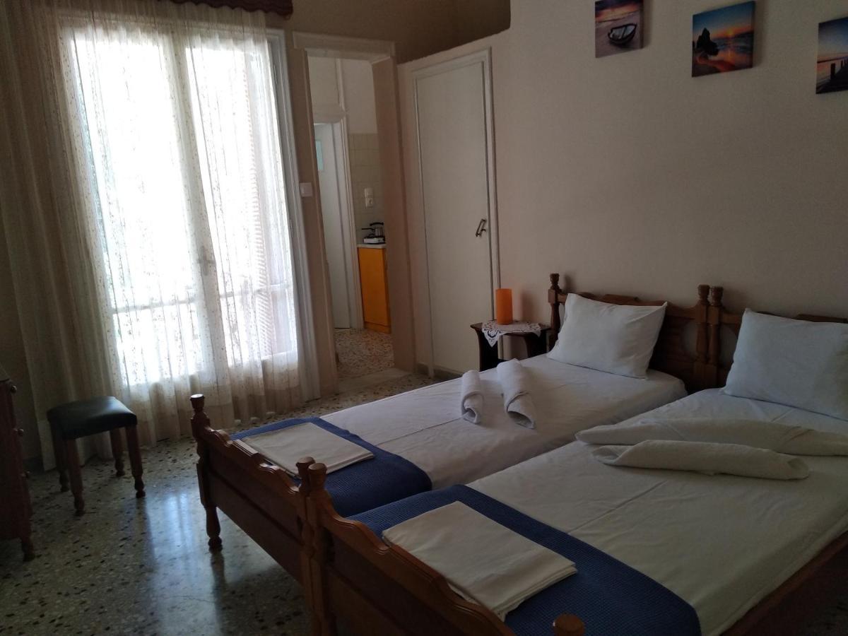 Finikas Rooms Agia Marina  Zewnętrze zdjęcie