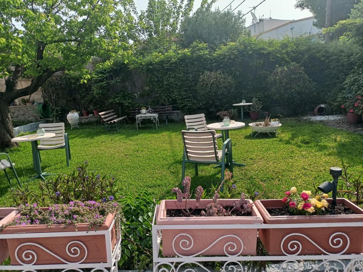 Finikas Rooms Agia Marina  Zewnętrze zdjęcie