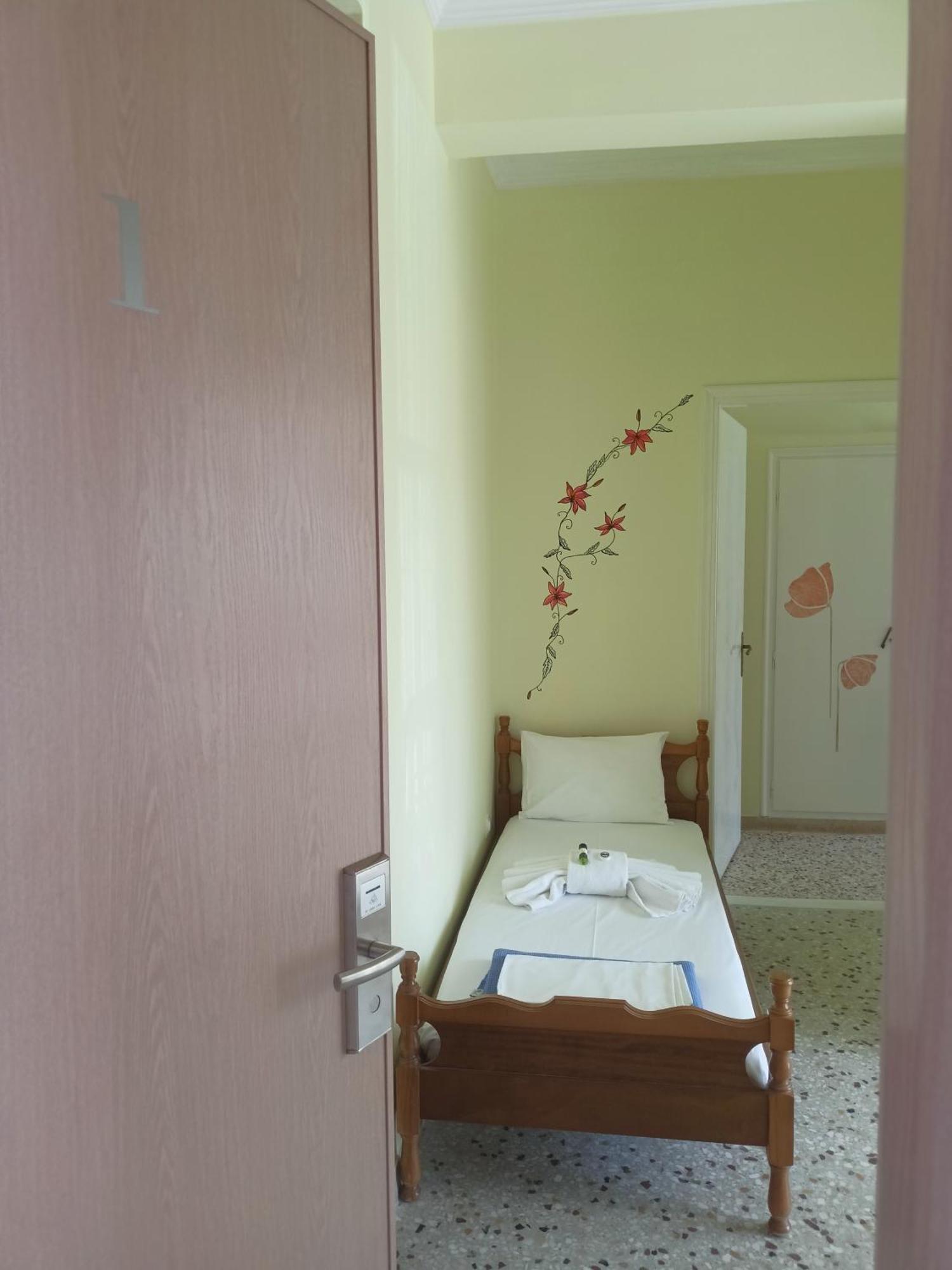 Finikas Rooms Agia Marina  Pokój zdjęcie