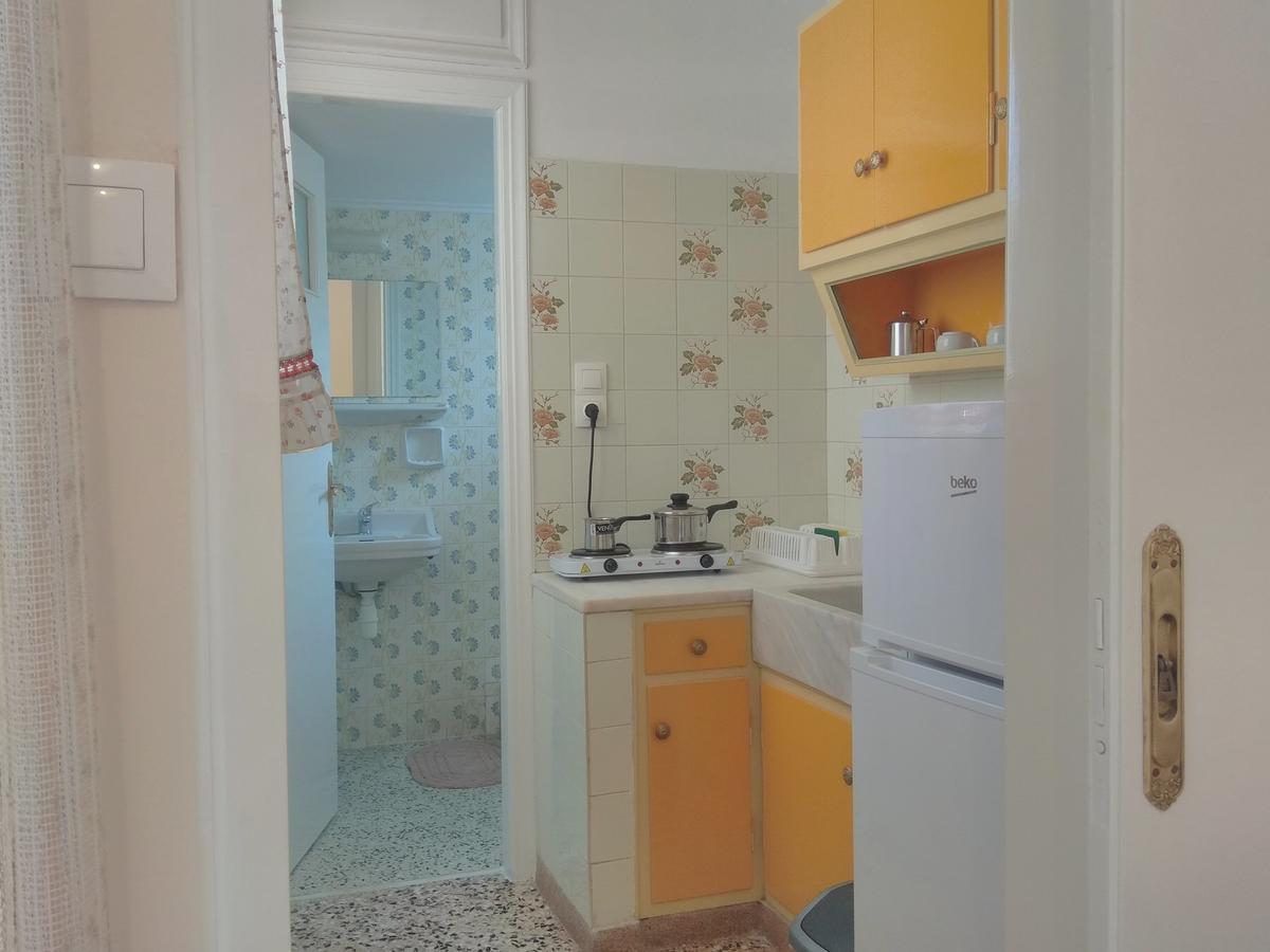 Finikas Rooms Agia Marina  Zewnętrze zdjęcie
