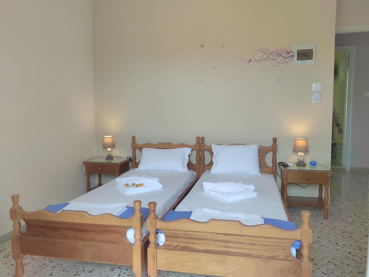 Finikas Rooms Agia Marina  Zewnętrze zdjęcie